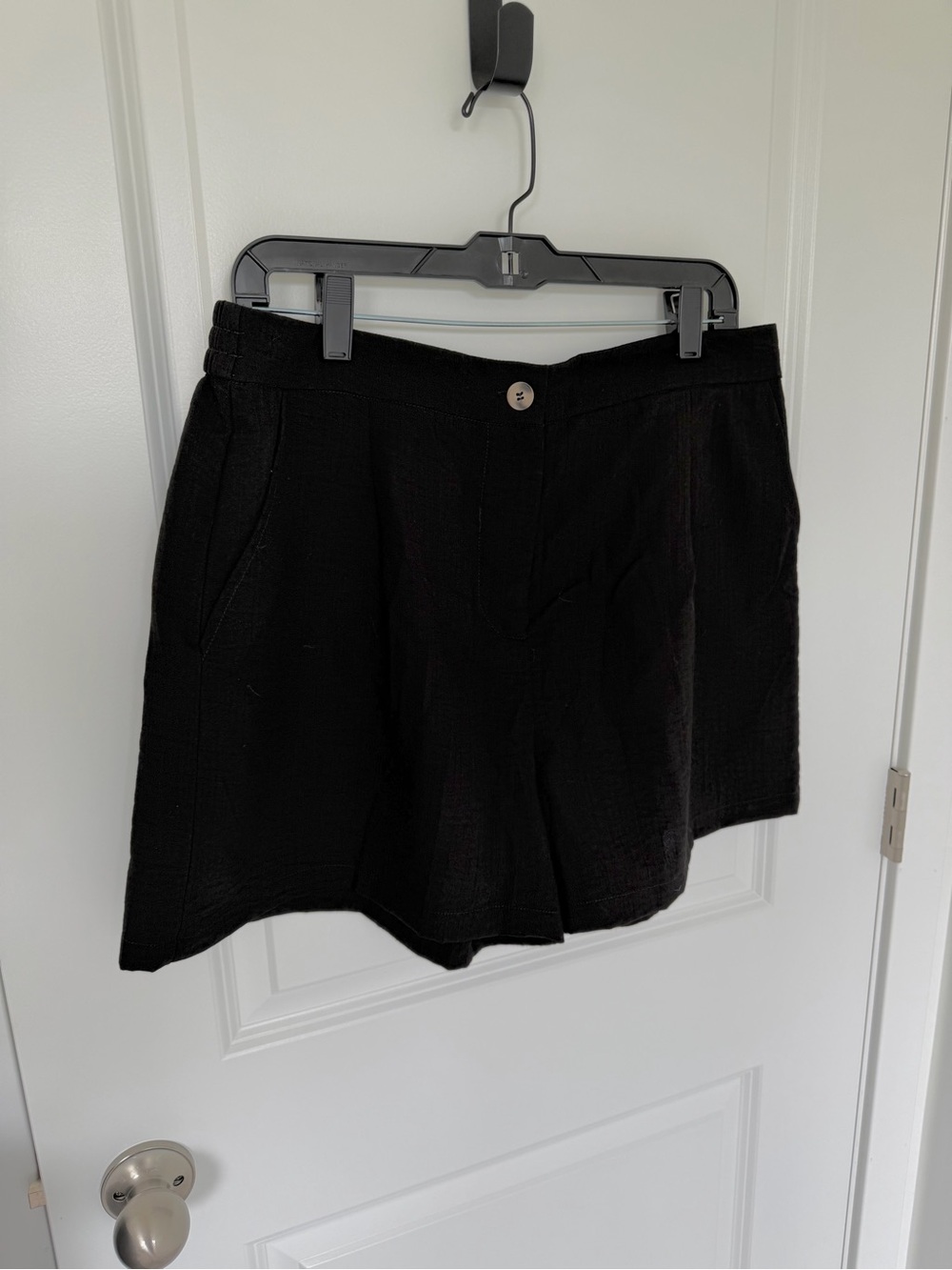 Women's Black Tailored Vest & Shorts Set - Sleek Two-Piece - Picture 8 of 10